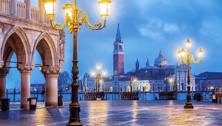 river boat cruise venice