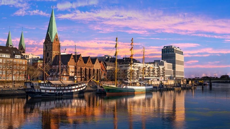 de berlin à strasbourg : l'elbe, la havel, la hollande et la vallée du rhin romantique (formule port/port)