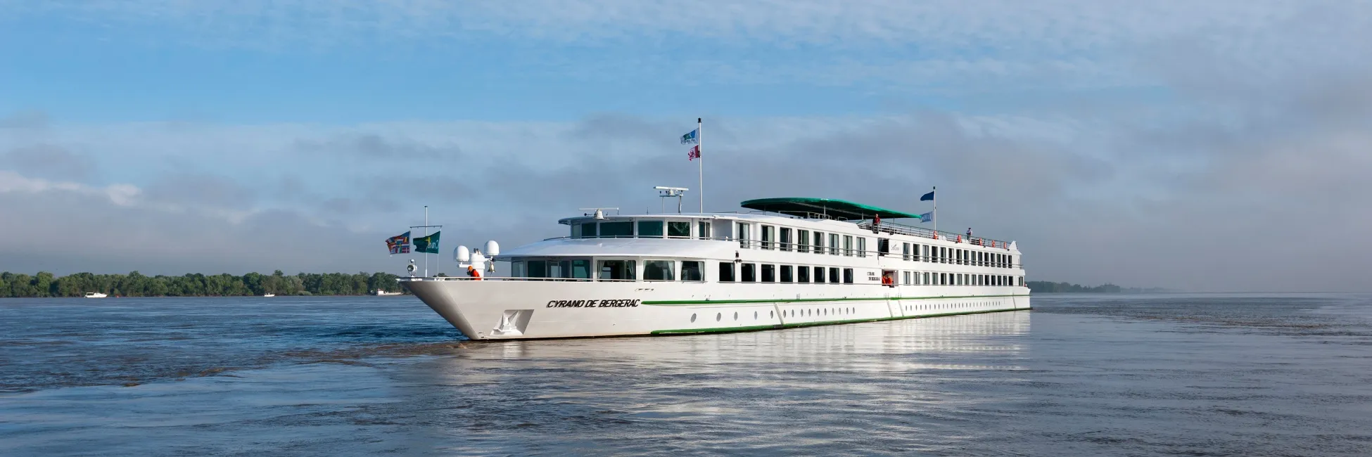 MS Cyrano de Bergerac in sailing