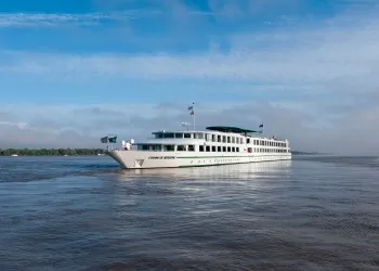 MS Cyrano de Bergerac in sailing