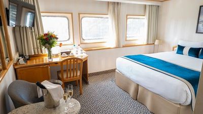 PANORAMA SUITE (DECK 6)