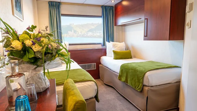 Main Deck 2 Beds Cat A