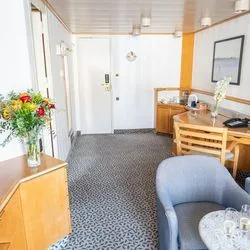 https://images.croisieurope.com/medias/2144a6fe-6292-4ead-a6de-c4a0d6f26910/R16_9/400x225