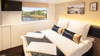 Image alt text not provided.