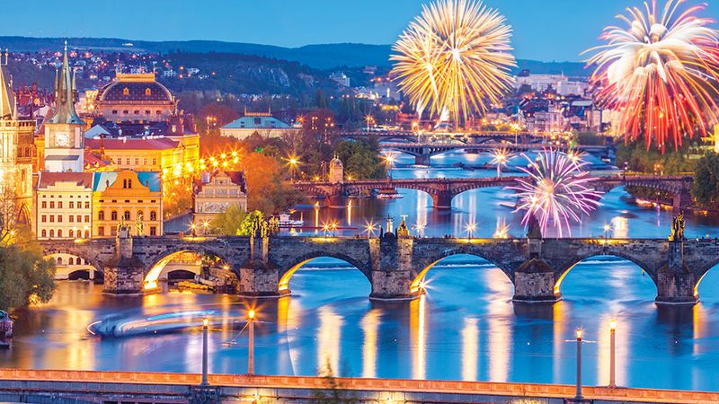 AÑO NUEVO EN PRAGA (Formula: puerto-puerto) | CroisiEurope España