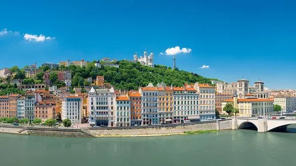 Lyon - Vintage Chic and Gourmet Delights