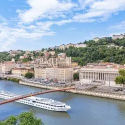 https://images.croisieurope.com/medias/3371526e-c445-4c19-b29b-16c7d196f43d/R16_9/400x225