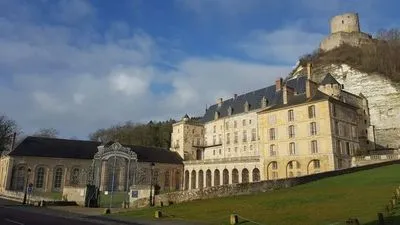 Image alt text not provided.