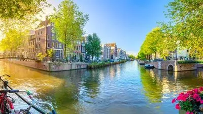 De Bâle à Amsterdam : les trésors d'un fleuve mythique, le Rhin (formule port/port)