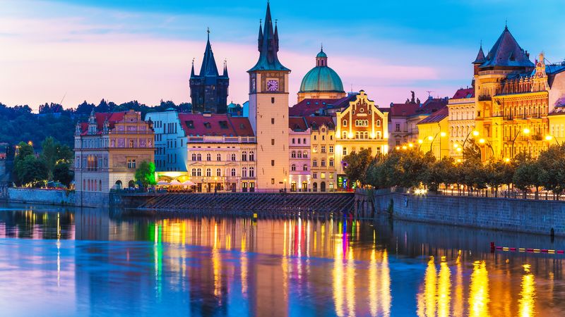 Noël sur les plus belles escales de la Moldau et de l&rsquo;Elbe, entre Prague et Berlin (formule port/port)