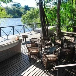 https://images.croisieurope.com/media/53cf1105-716a-4655-b96c-8d693e63e972/5/terrasse-vue-fleuve01-cascade-lodge-namibie-afrique-eric-vancleynenbreugel