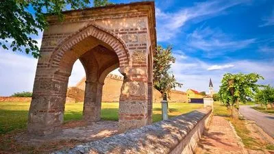 Image alt text not provided.