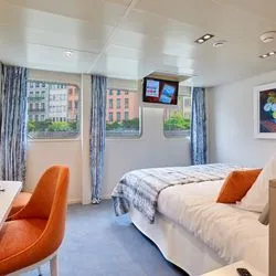https://images.croisieurope.com/media/62b573ab-32a7-452f-afc7-40a5d7460d98/5/cabine-double-deux-lits-separes04-pont-principal-ms-van-gogh-rhone-croisieurope-damien-lachas