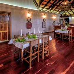  https://images.croisieurope.com/media/6d880ee8-37b4-4cf0-9456-776b8a39ef80/5/salle-a-manger-kaza-lodge-namibie-afrique-lou-coetzer-lou-coetzer 