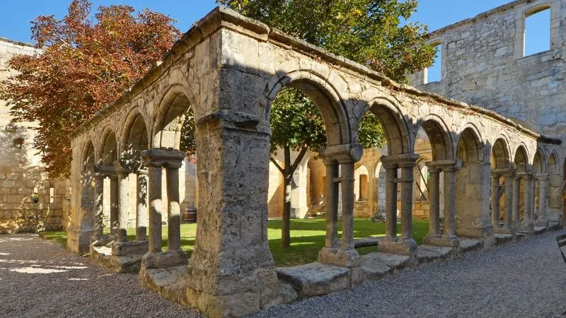 Visit of the Cloister of the Cordeliers
