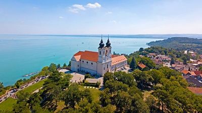 Le Lac Balaton, la Sava authentique et le Danube majestueux (formule port/port)