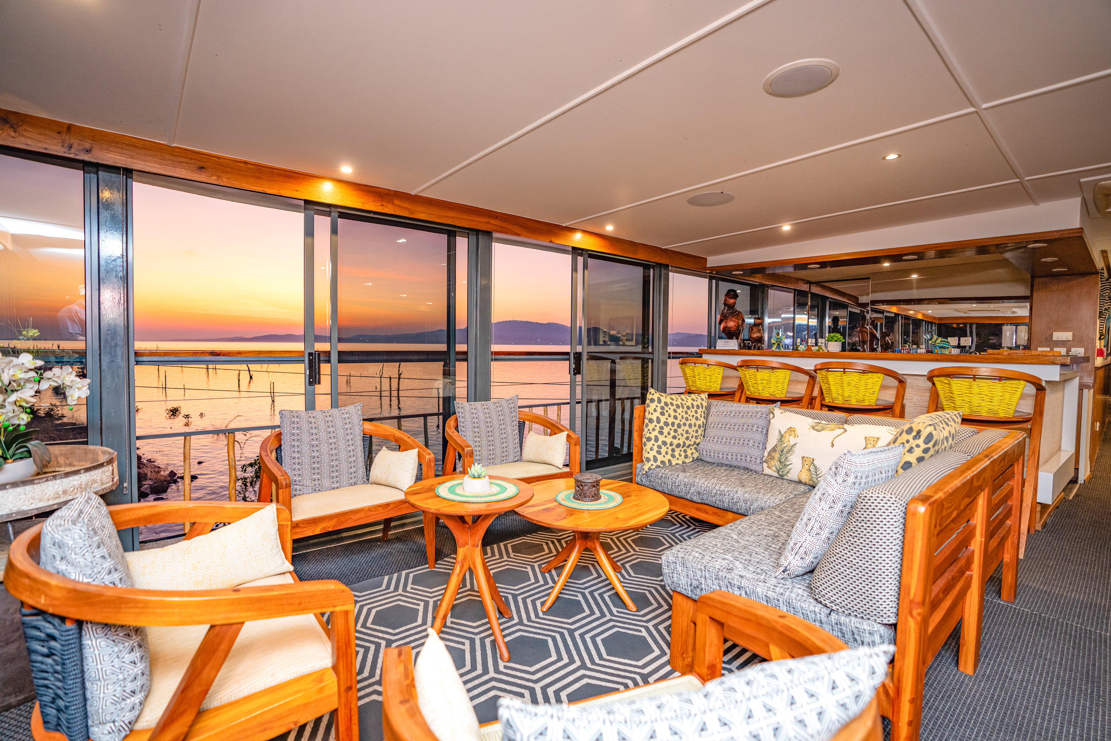 lounge bar