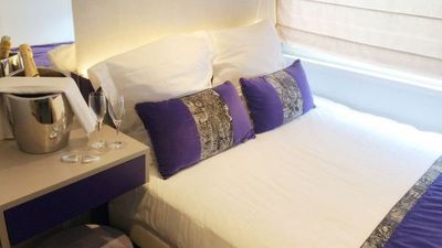 Upper Deck 1 double bed - disabled person