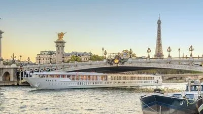 MS Renoir