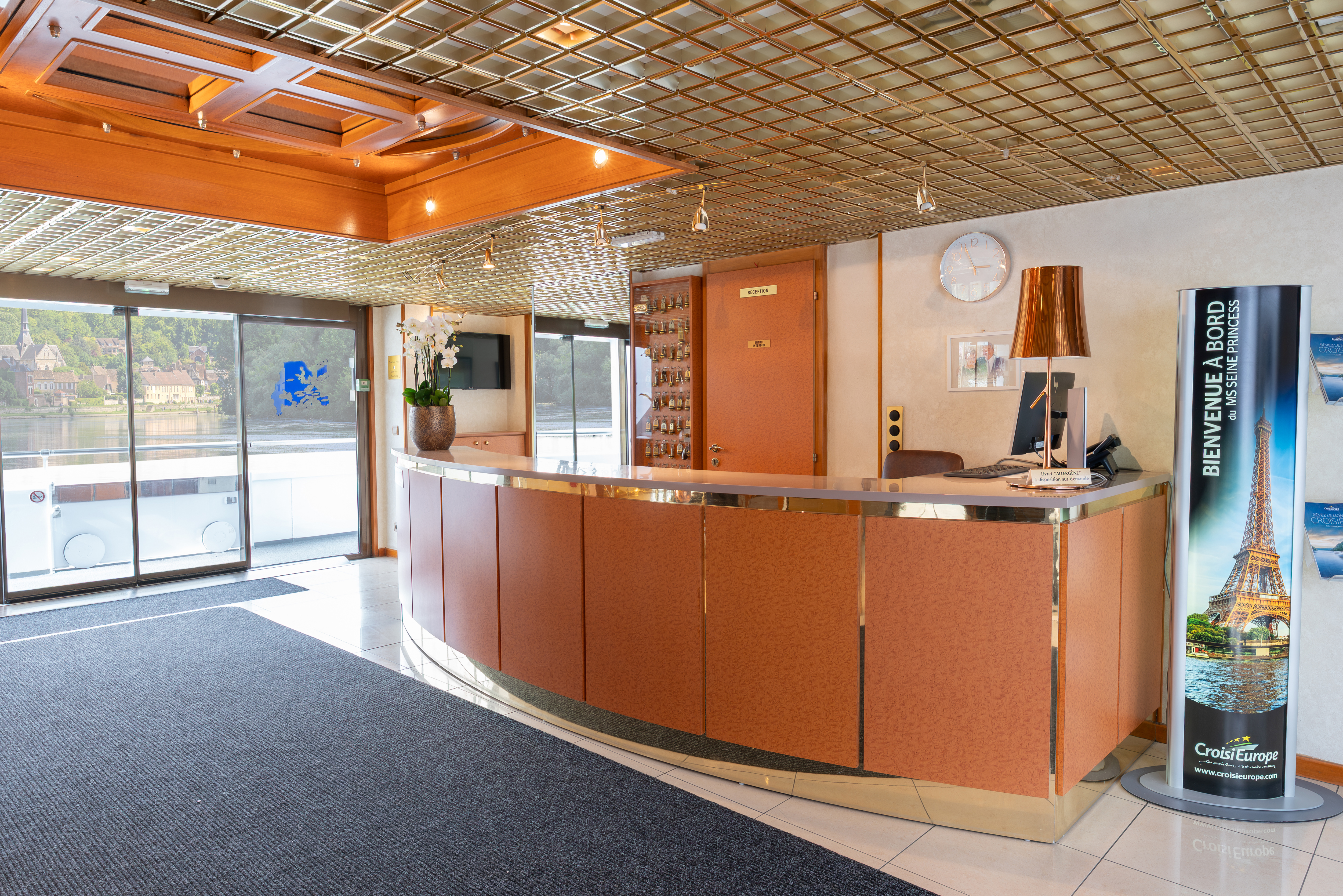 reception desk