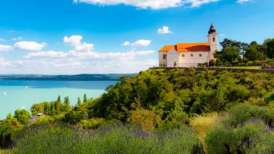 Le Lac Balaton, la Sava authentique et le Danube majestueux (formule port/port)