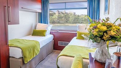 UPPER DECK 2 BEDS CAT A