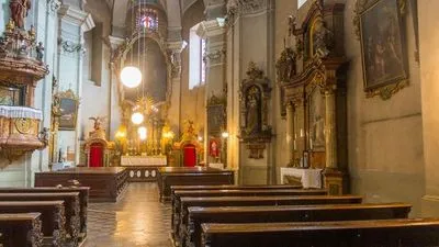 Litomerice et son église imprégnée par les sonorités de Noël