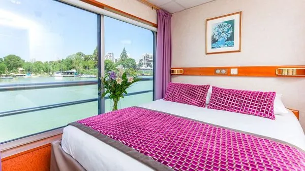 Intimate sized boats 