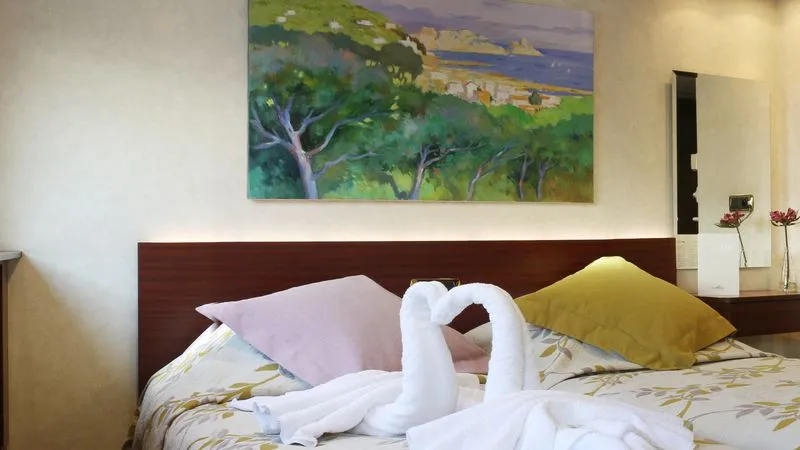 Main Deck Double Bed