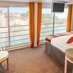 https://images.croisieurope.com/medias/a363ebdb-85f8-465e-a10a-0738be1175ce/R16_9/400x225