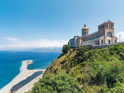 Image alt text not provided.