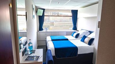 UPPER DECK 2 BEDS CAT A