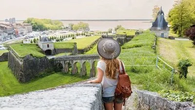 Croisière et randonnées en harmonie avec la nature sur les sentiers de la Garonne (formule port/port)
