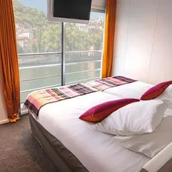 https://images.croisieurope.com/medias/c0cc1b40-44a3-4e96-9ac3-34ea8de216be/R16_9/400x225
