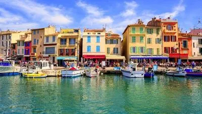 À la découverte du monde fabuleux de la vigne et du vin, terroirs d'exception du Rhône et de la Saône (formule port/port)