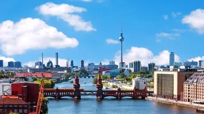 Loyalty Tour & Cruise: Between Land and Sea in the Heart of the Baltic¿s Most Beautiful Landscapes. (port-to-port cruise)