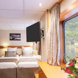 https://images.croisieurope.com/medias/caa2c2f1-3cdb-4cd0-96a5-2cbf4f258e82/R16_9/400x225