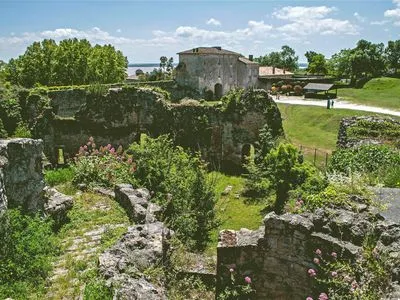 Image alt text not provided.