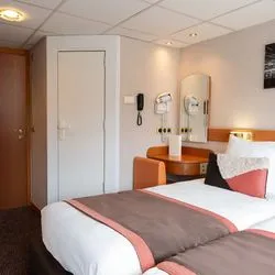 https://images.croisieurope.com/medias/d285e792-18cf-43ba-9433-16ac46adbb52/R16_9/400x225