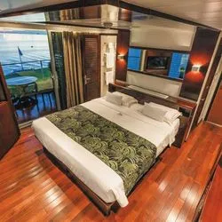 https://images.croisieurope.com/medias/e181469b-dd13-4460-b040-1abc0c7e0666/R16_9/400x225