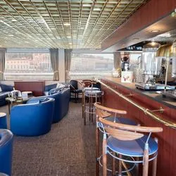 https://images.croisieurope.com/medias/f0b2c07a-e6e1-42e5-830e-596ef024086f/R16_9/400x225