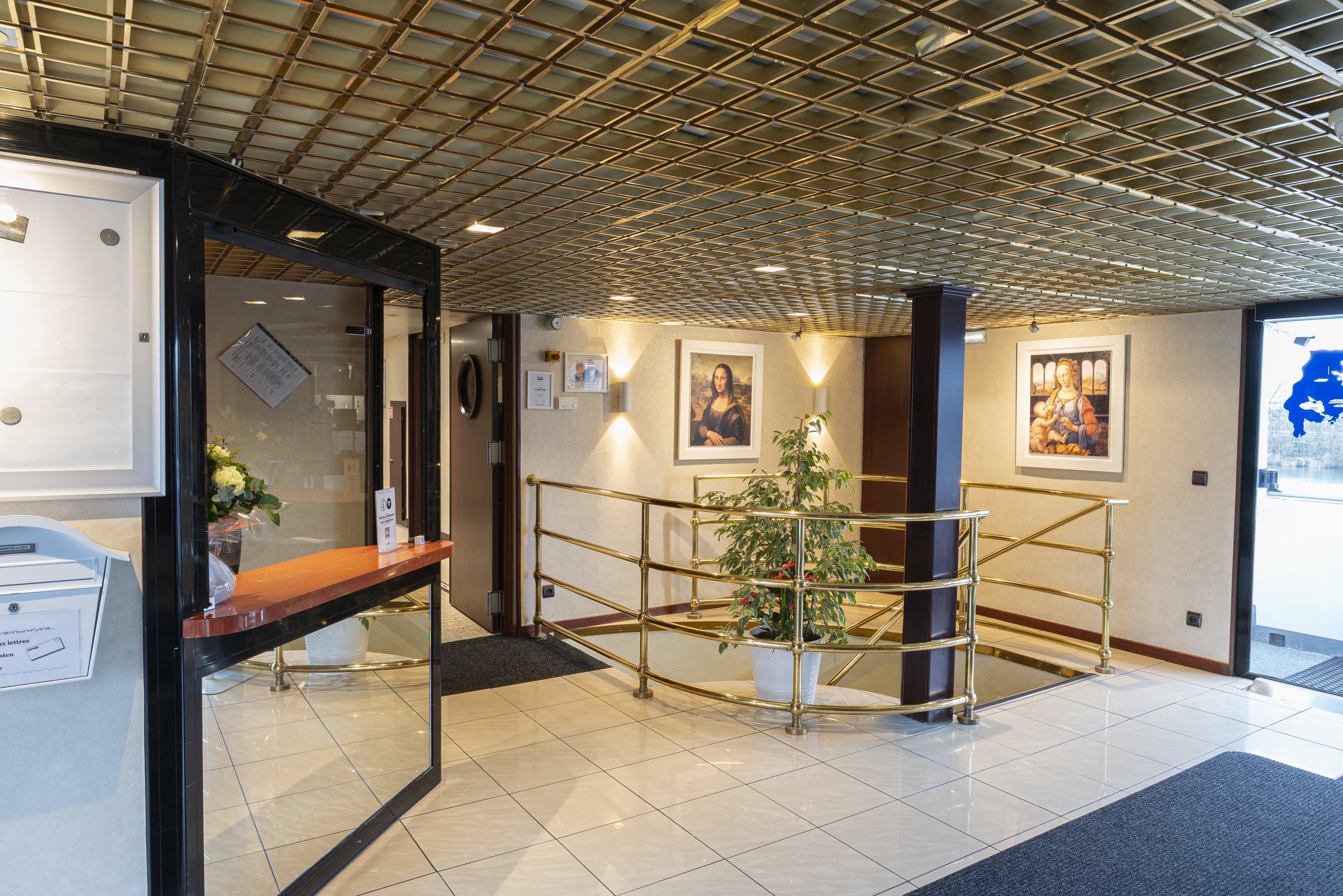 reception desk