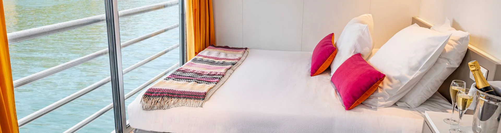 Persons with reduced mobility: adapted cabins