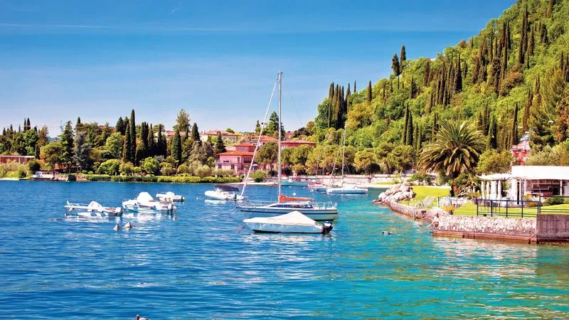 Randonnée autour du lac de Garde